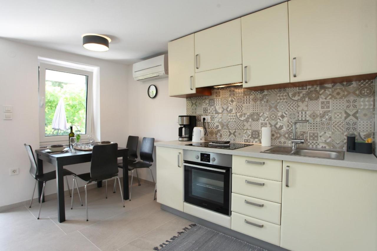 Modern Apartment Parenzana Izma Порторож Екстериор снимка