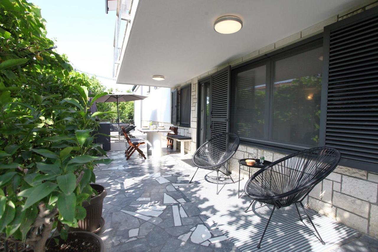 Modern Apartment Parenzana Izma Порторож Екстериор снимка